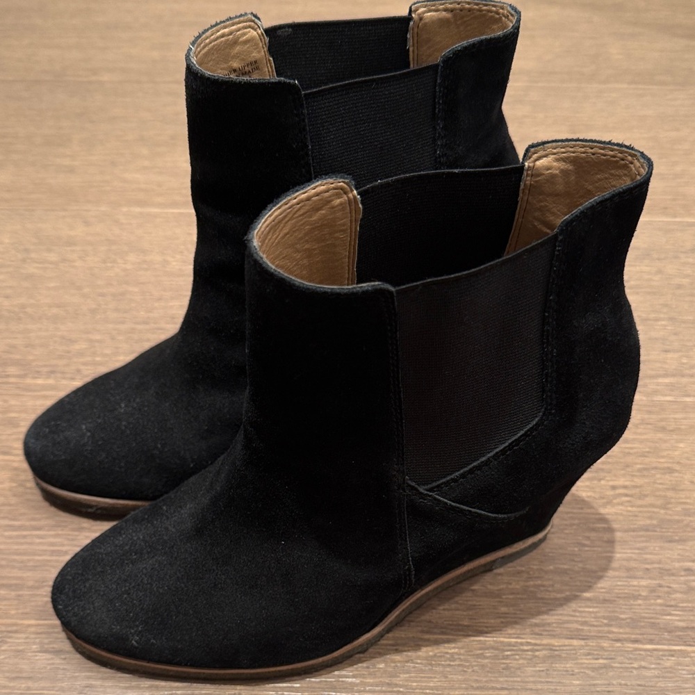 Splendid Black Suede Ankle Booties